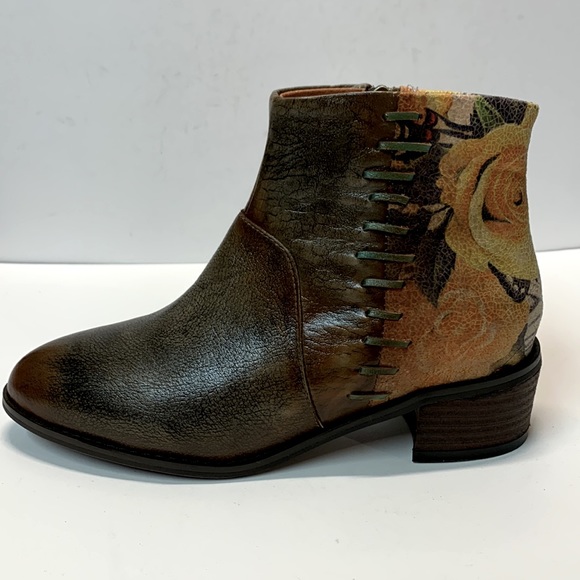 NWT 🌼 Leather Suede Floral Booties Spring Step - Picture 13 of 13